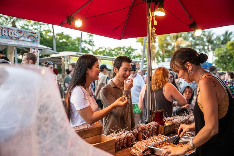 all street food Happy Hour
